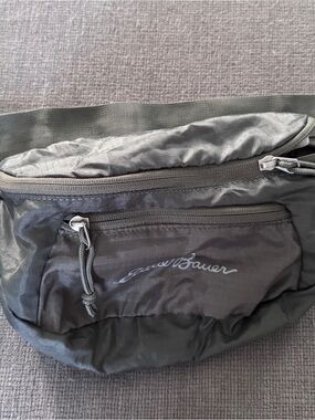 Eddie Bauer Army Green Belt Bag with Front Zip Pocket
